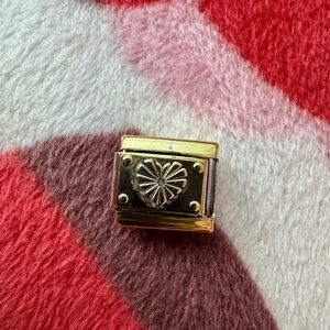 Gold tone heart Italian charm link